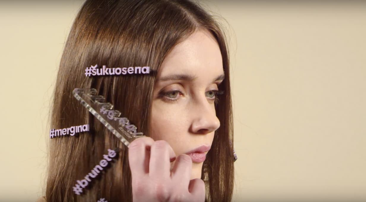 Stop kadras iš 15min.lt informacinio pažintinio filmo apie interneto higieną.