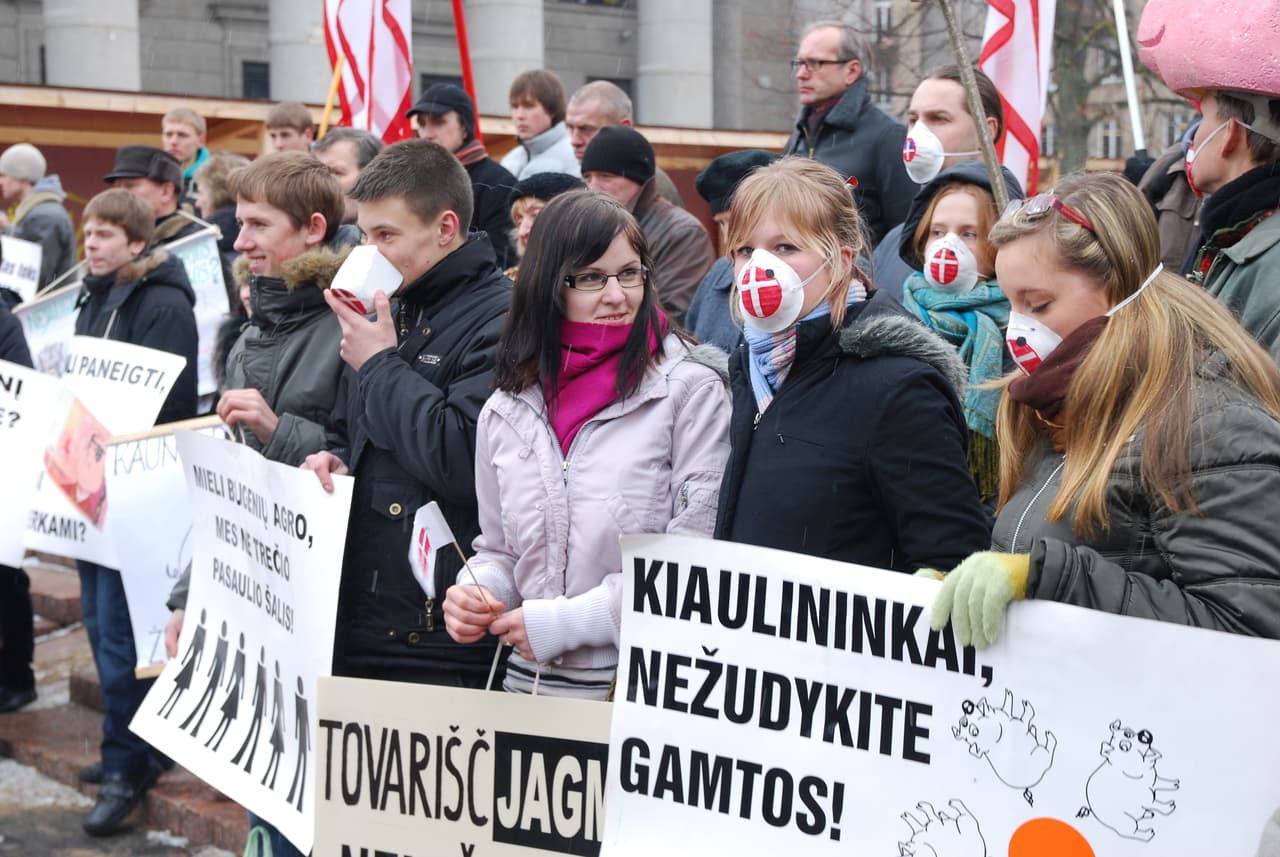 Streike dalyvaujantiems darbuotojams nebus mokamas darbo užmokestis ir jie bus atleidžiami nuo įsipareigojimų atlikti savo darbo funkcijas.