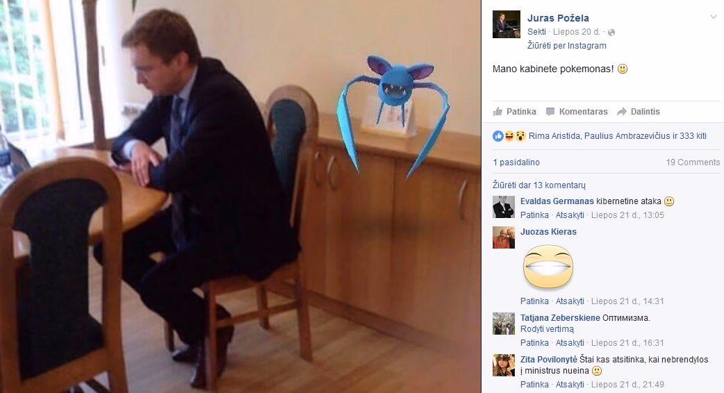 Ministras Juras Požela ir pokemonai. J. Poželos feisbuko paskyros nuotrauka.