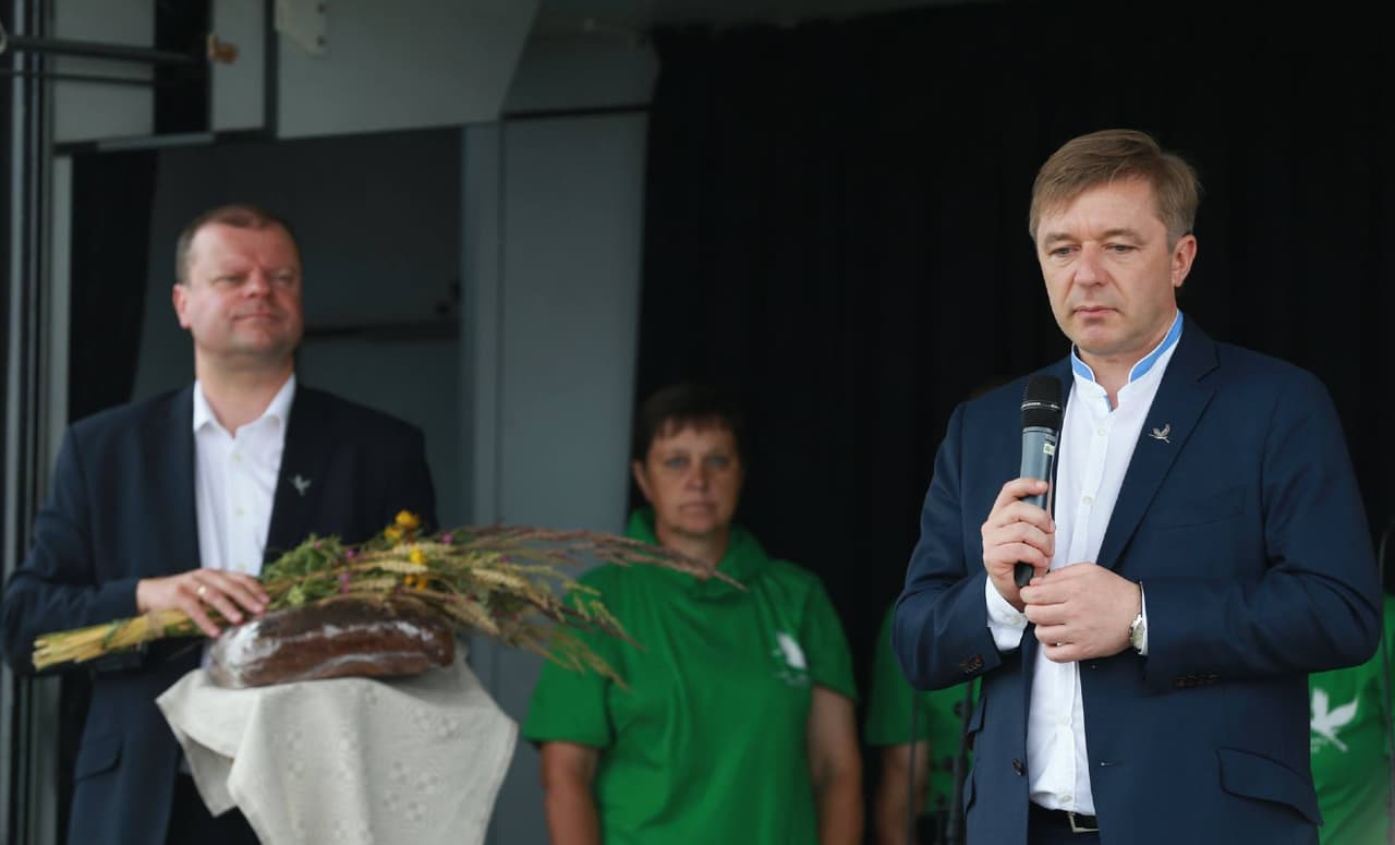 Žaliųjų valstiečių lyderiai Saulius Skvernelis (kairėje) ir Ramūnas Karbauskis (dešinėje). Nuotr. facebook.com