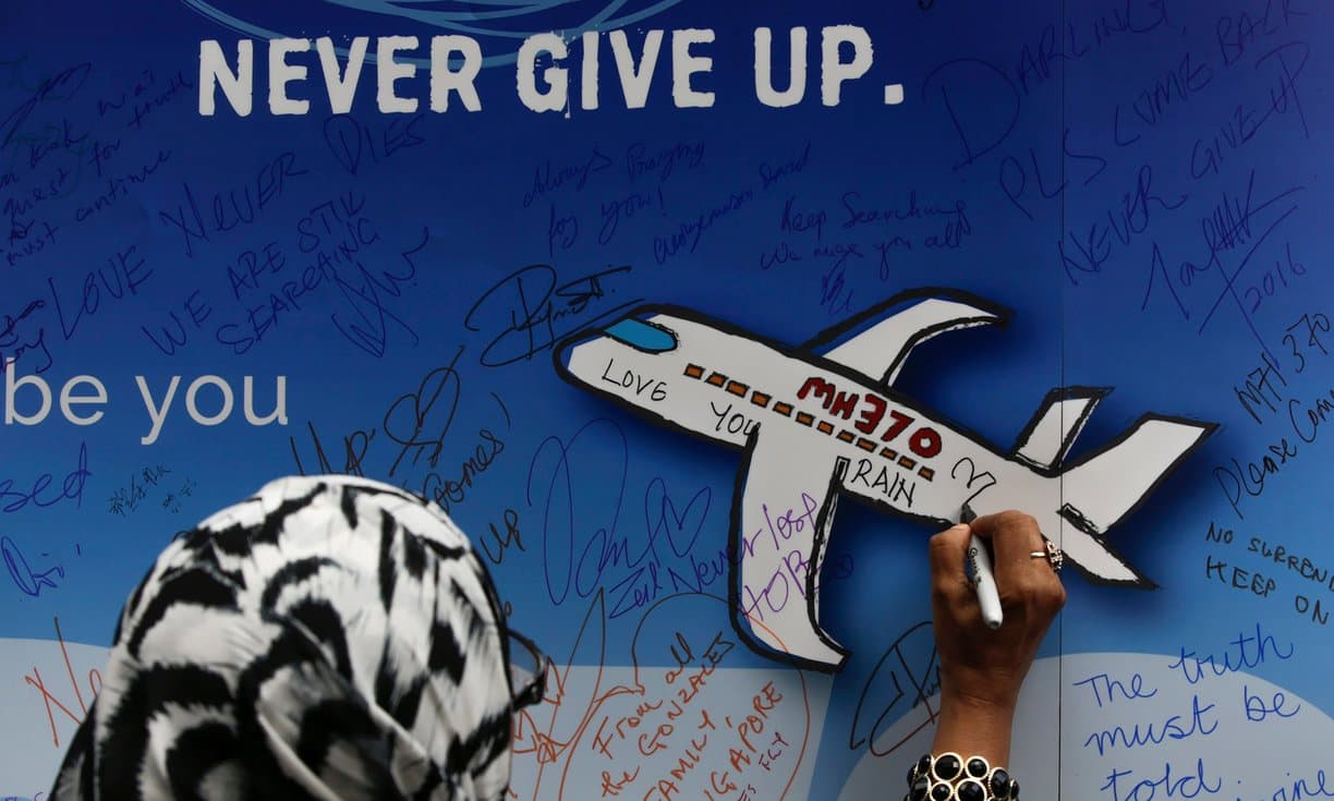 Ekspertas: MH370 buvo prievarta nuskraidintas į vandenį