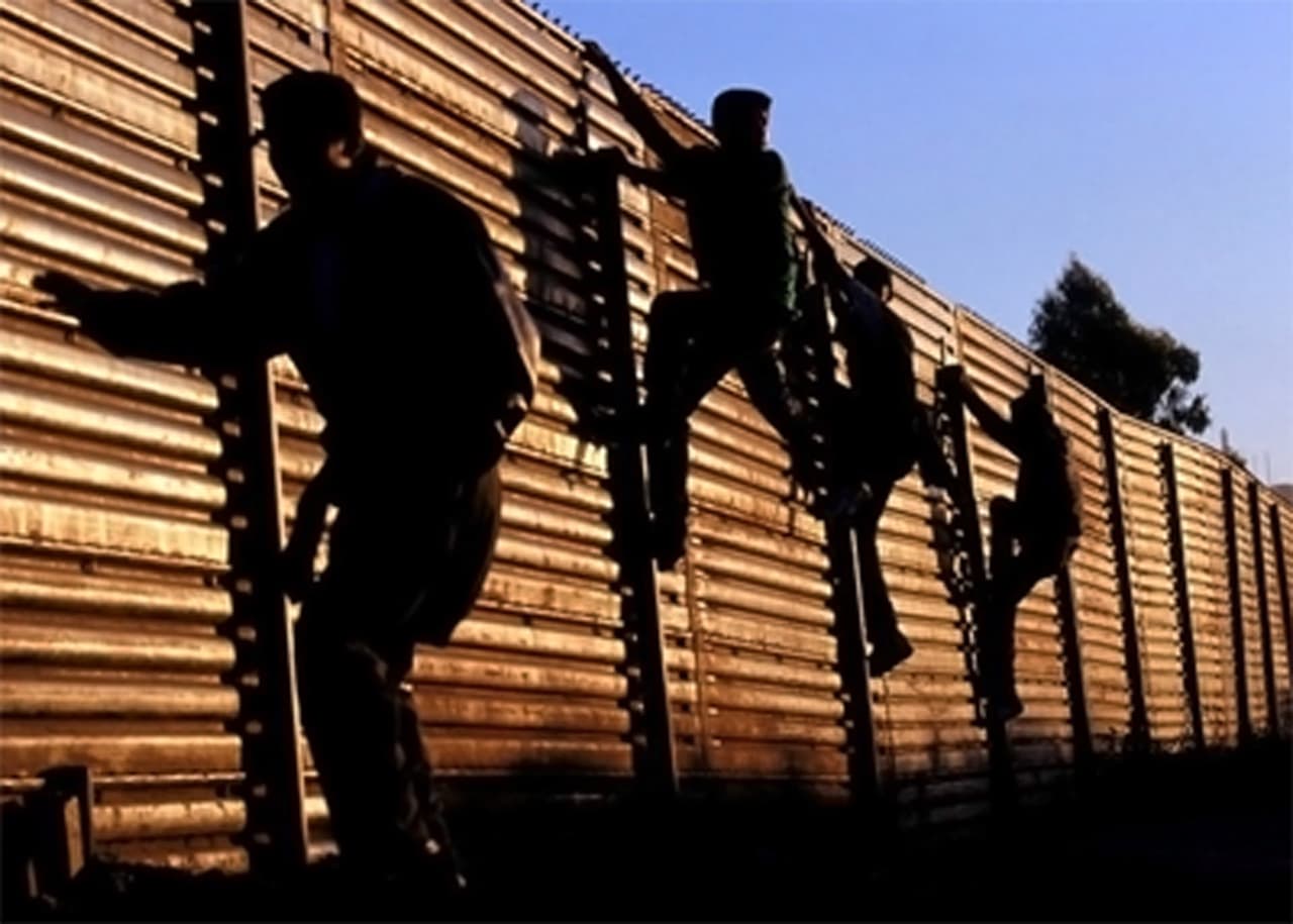 EP ragina nedelsti perkelti pabėgėlius, taip pat lengvina nelegalių migrantų grąžinimą