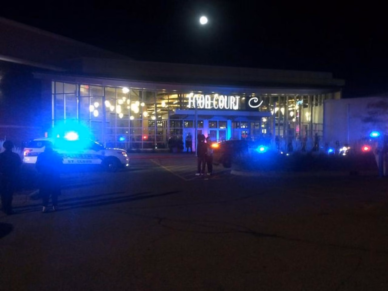 JAV Minesotos valstijoje „Daesh“ teroristas subadė mažiausiai 8 žmones