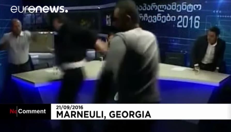 Gruzijos televizijos debatuose susimušė kandidatai į parlamentą