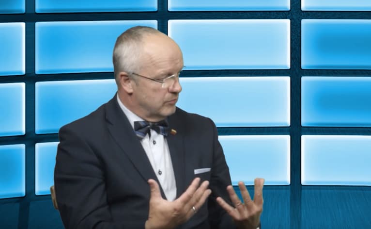 „Skaidri politika“ kalbina Krašto apsaugos ministrą Juozą Oleką