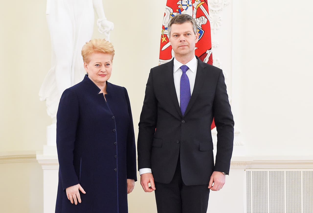 VSD vadovas D. Jauniškis (dešinėje). Nuotr. prezidentas.lt
