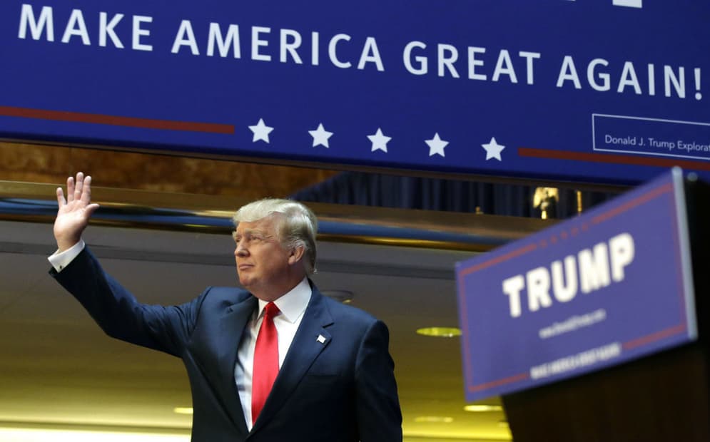 Prezidento Donaldo Trampo rinkiminis pažadas „Make America Great Again“ – neįgyvendinama svajonė?