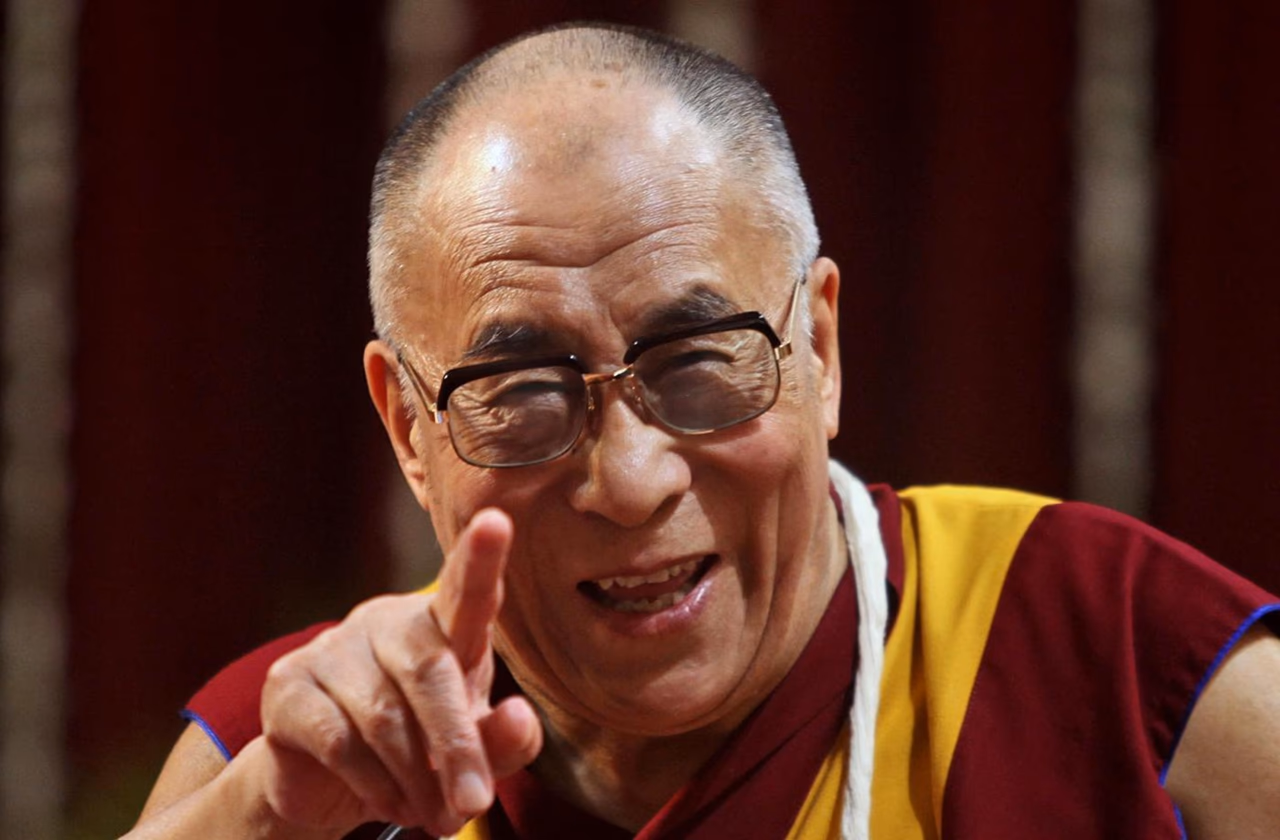 Dalai Lama išreiškė viltį dėl bendro D. Trampo ir V. Putino darbo taikos labui
