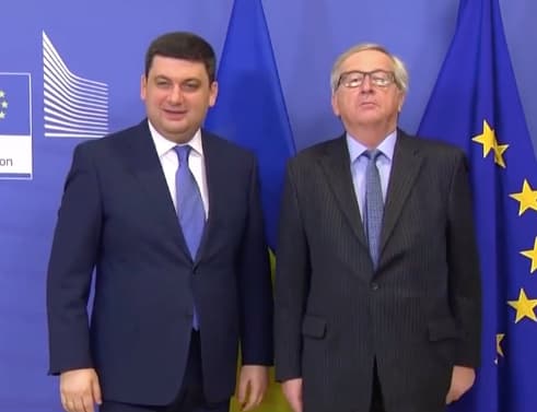 ES Ukrainai duos 600 milijonų eurų, kai tik ši atšauks savo moratoriumą dėl miško eksporto