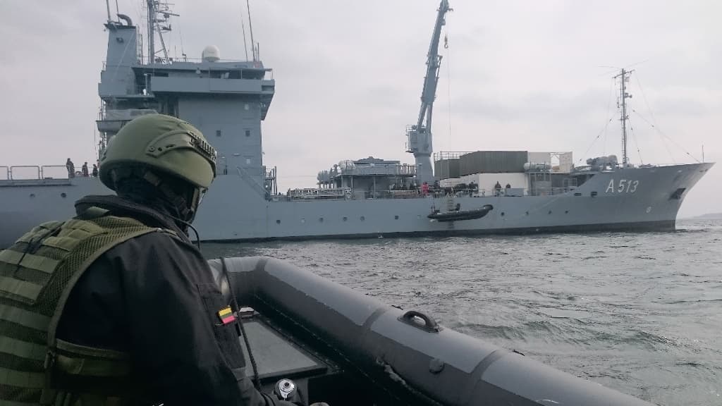 Lietuvos karių laivų apžiūros grupė Vokietijos karo laivu plaukia į ES operacijos „Sophia“ rajoną