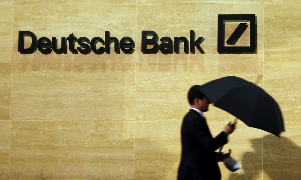 Dėl BREXIT„Deutsche Bank“ 4000 darbuotojų bus perkelti iš JK į ES