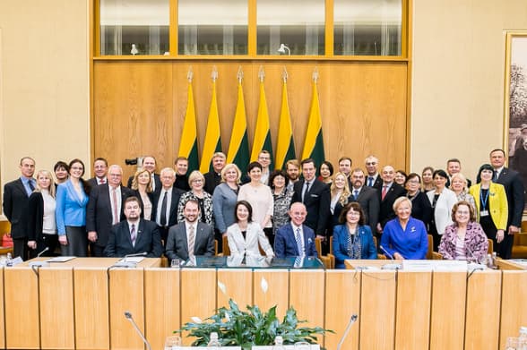 Po Seimo ir PLB komisijos diskusijos, kokiu būdu turėtų būti įteisinta dviguba Lietuvos pilietybė. Nuotr. lrs.lt