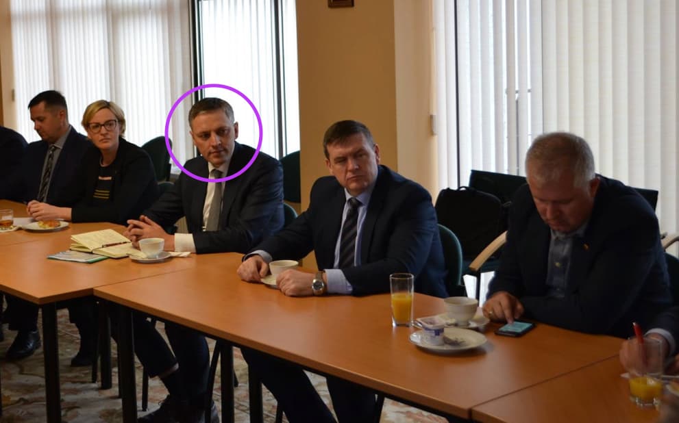 V. Bakas (galvutė apibraukta violetiniu apskritimu). Nuotr. facebook.com