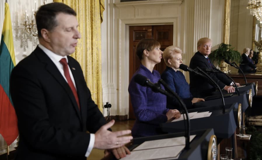Baltijos šalių lyderių ir JAV prezidento susitikimo akimirka.