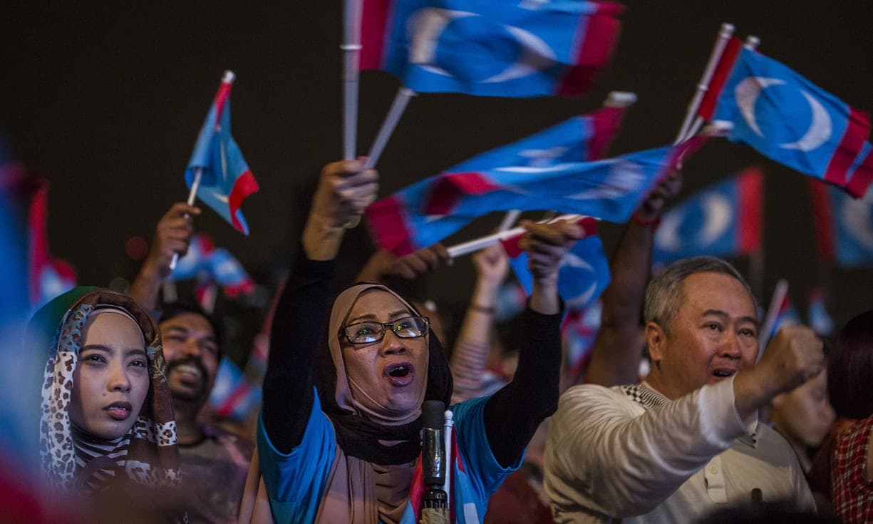 Protestuoja Mahatiro Mohamado šalininkai.