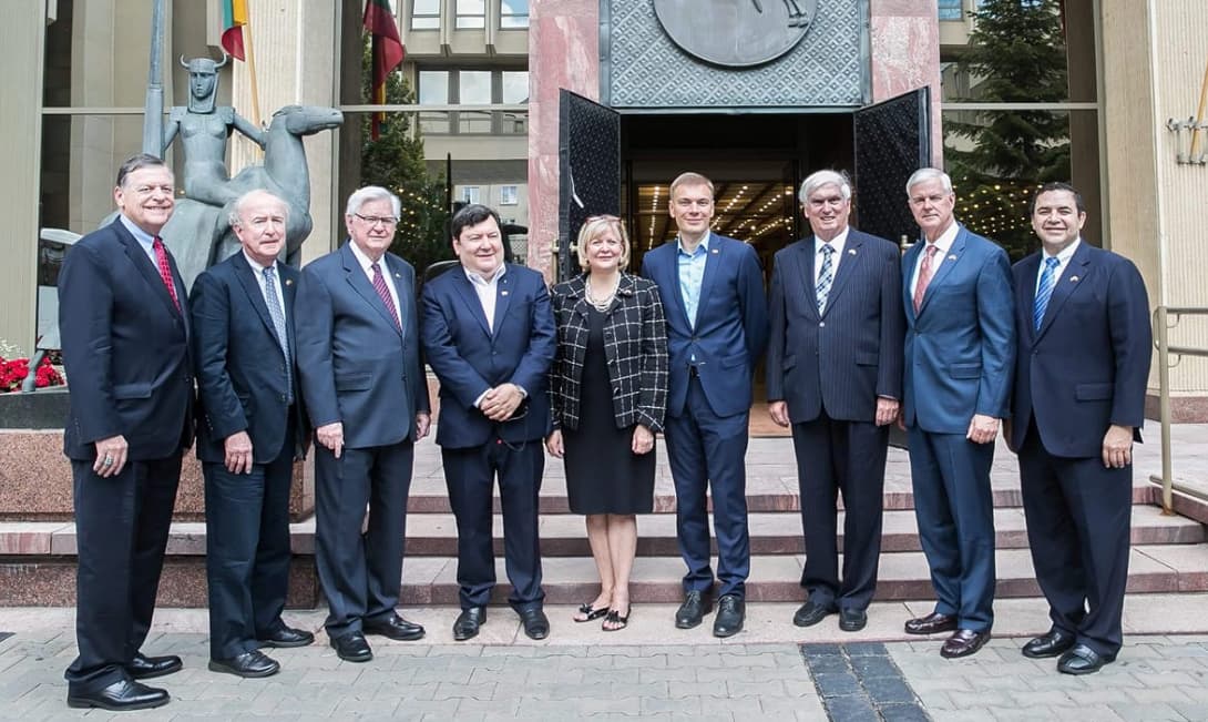 M. Puidokas (ketvirtas iš dešinės). Nuotr. facebok.com