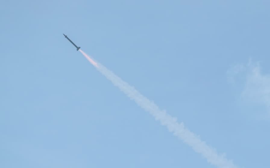 Už tai mes mokame (dėl lėktuvo raketos šūvio Estijoje)
