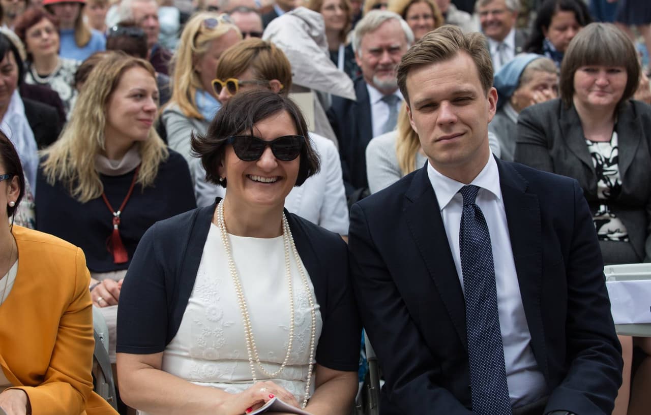 Tvirtą verslo gyslą turintys Austėja ir Gabrielius Landsbergiai. Nuotr. facebook.com