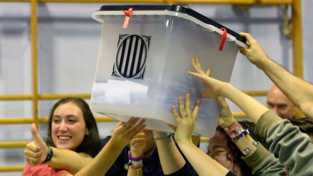 Katalonai manė jau išsikovoję nepriklausomybę po referendumo, tačiau Madrido valia kitokia.