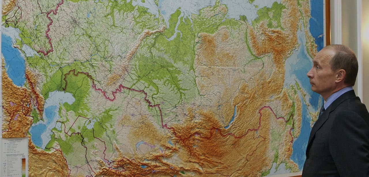 Rusijos prezidentas Vladimiras Putinas žvelgia į Europą. foreignpolicy.com nuotr.