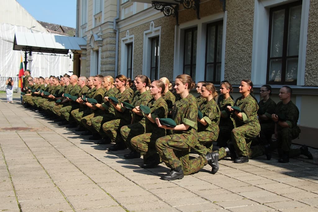 LKA archyvo nuotrauka – JKVM kariūnų aspirantų pirmojo karininko laipsnio suteikimo ceremonija Kaune 2018 m. (aut. št. srž. L. Vizbaras).