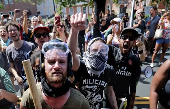 Bedievės visuomenės požymiai: socializmas ir Antifa