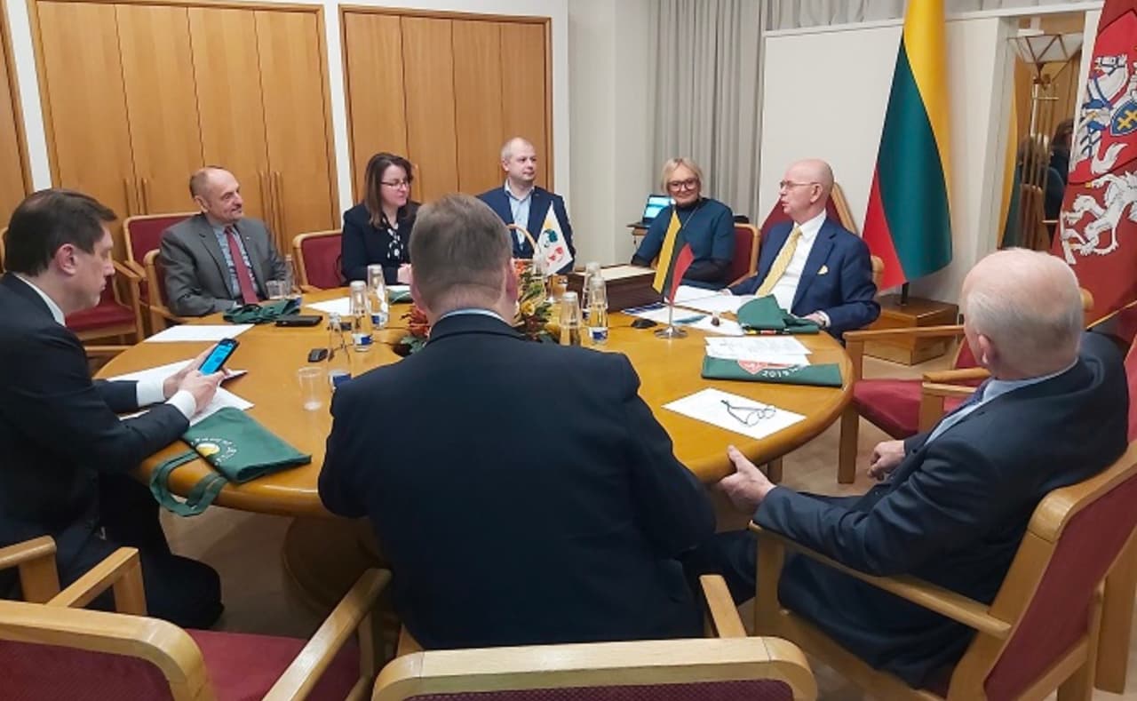Seimo ir Pasaulio lietuvių bendruomenės komisija aptarė besibaigiančius Pasaulio lietuvių metus