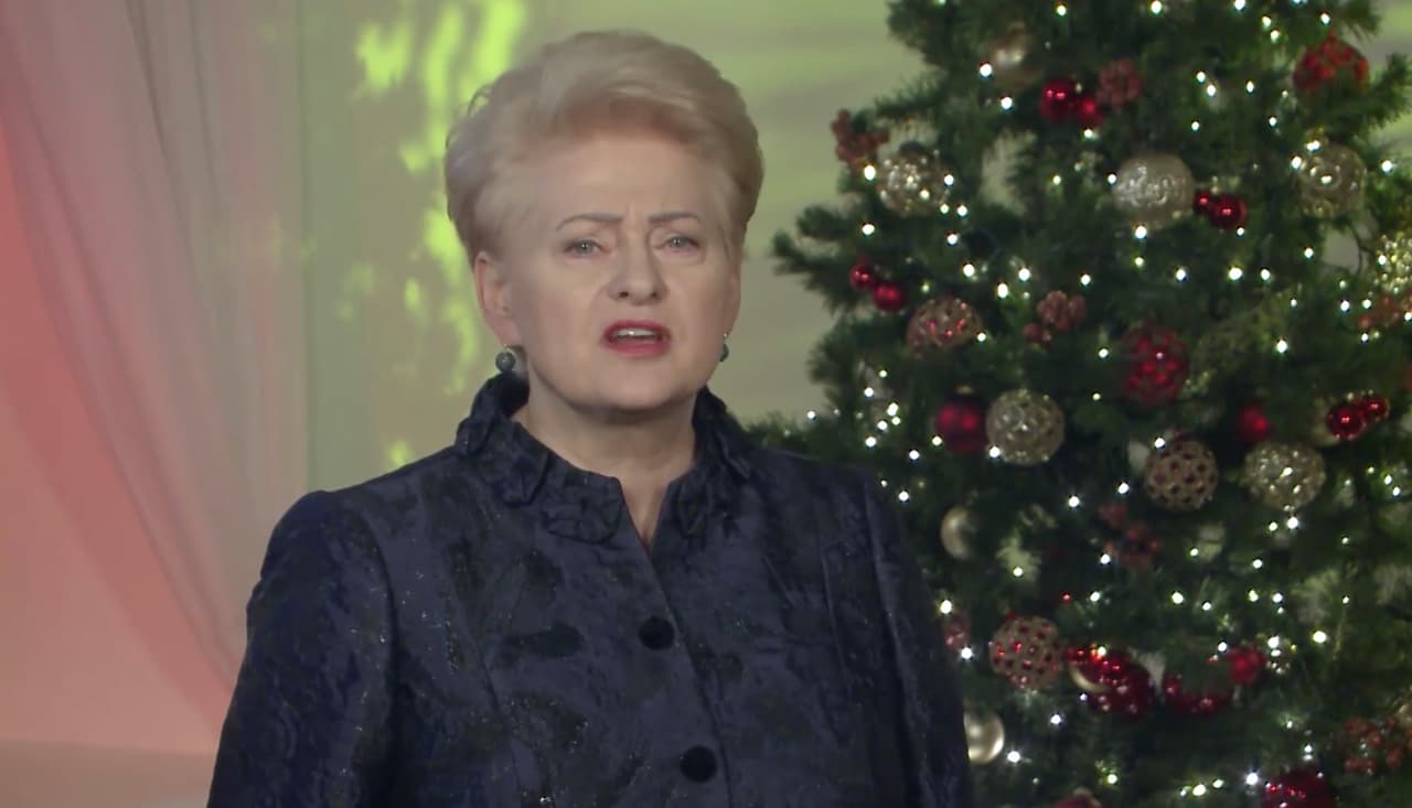 Prezidentė Dalia Grybauskaitė pasveikino Lietuvos žmones su Naujaisiais metais