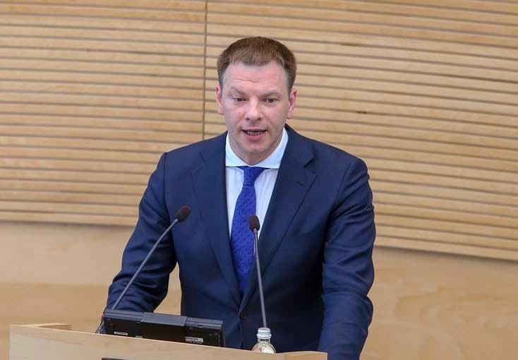 Finansų ministras V. Šapoka.
