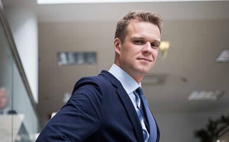 G. Landsbergis.