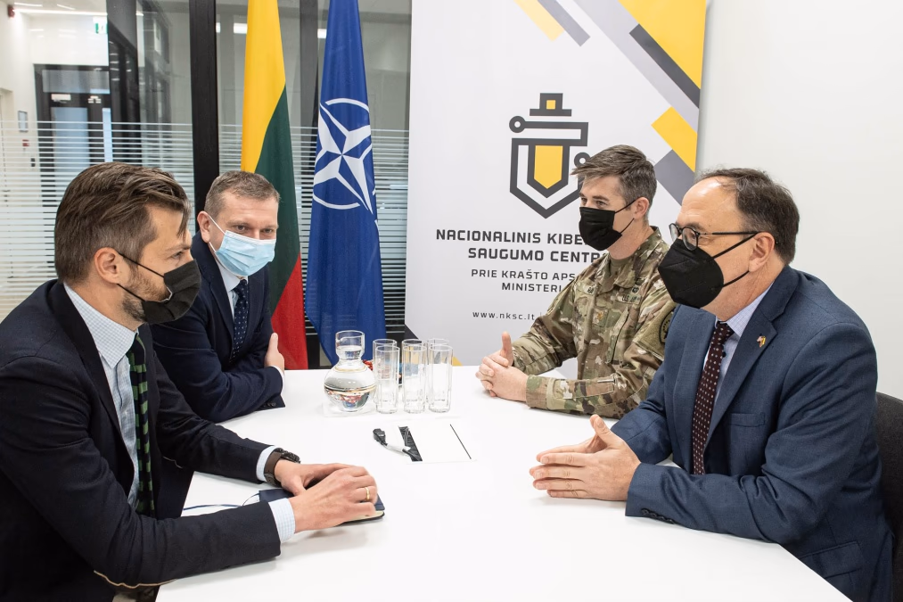 Rusijai agresyvėjant, Lietuva ir JAV stiprina praktinį bendradarbiavimą kibernetinio saugumo srityje