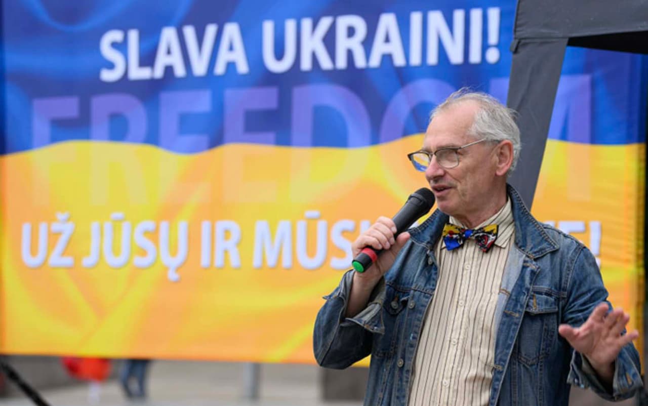 Katedros aikštėje, prie paminklo LDK didžiajam kunigaikščiui Gediminui vyks mitingas
