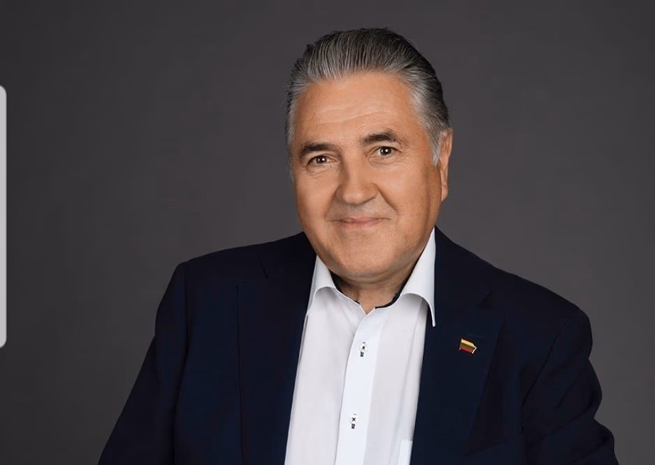 Po komunisto pagerbimo ir apdovanojimo Seime, Seimas stipriai kirto šalies gyventojus naikinusiems LT komunistams