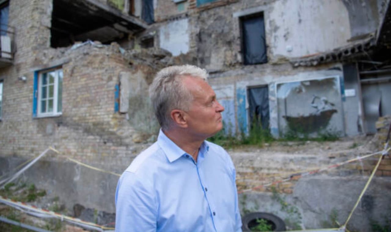 Nausėda Ukrainoje atidarė už Lietuvos lėšas renovuotą darželį „Rūta“