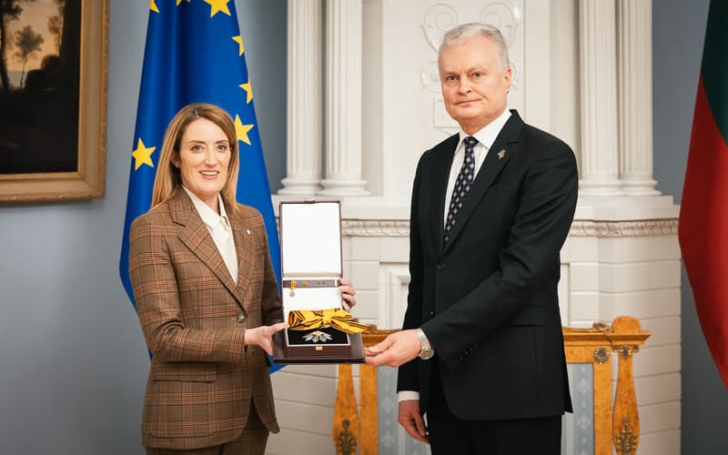 Nausėda su Metsola aptarė Ukrainos ir kitus reikalus