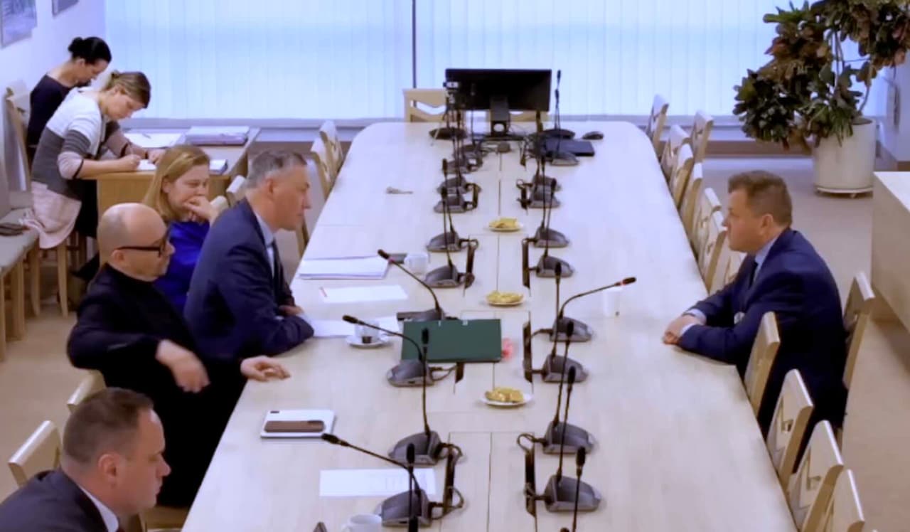 Bakas toliau smaugia Nausėdą: Lietuvą sukrėtusiame tyrime – šokiruojantis Adomėno liudijimas