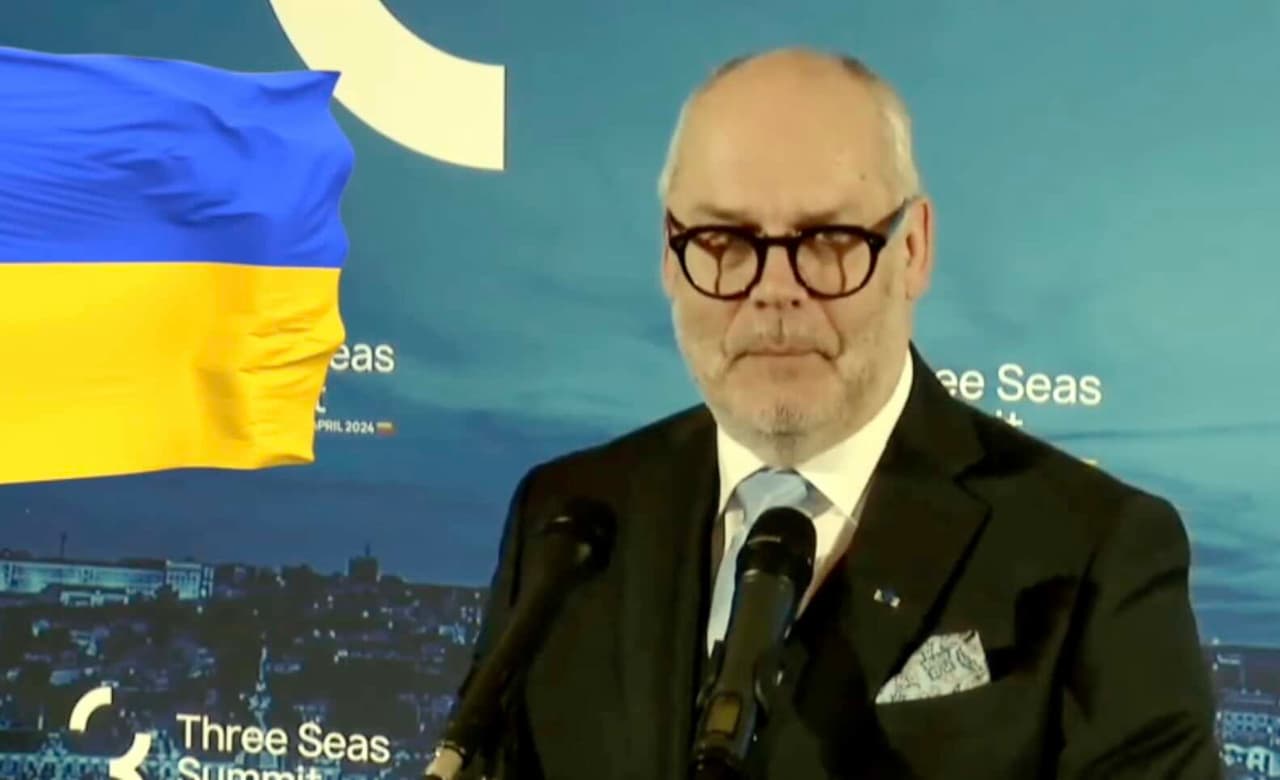 Estija demonstruoja lyderystę ir paskelbė naują iniciatyvą – pirkti artilerijos sviedinius Ukrainai