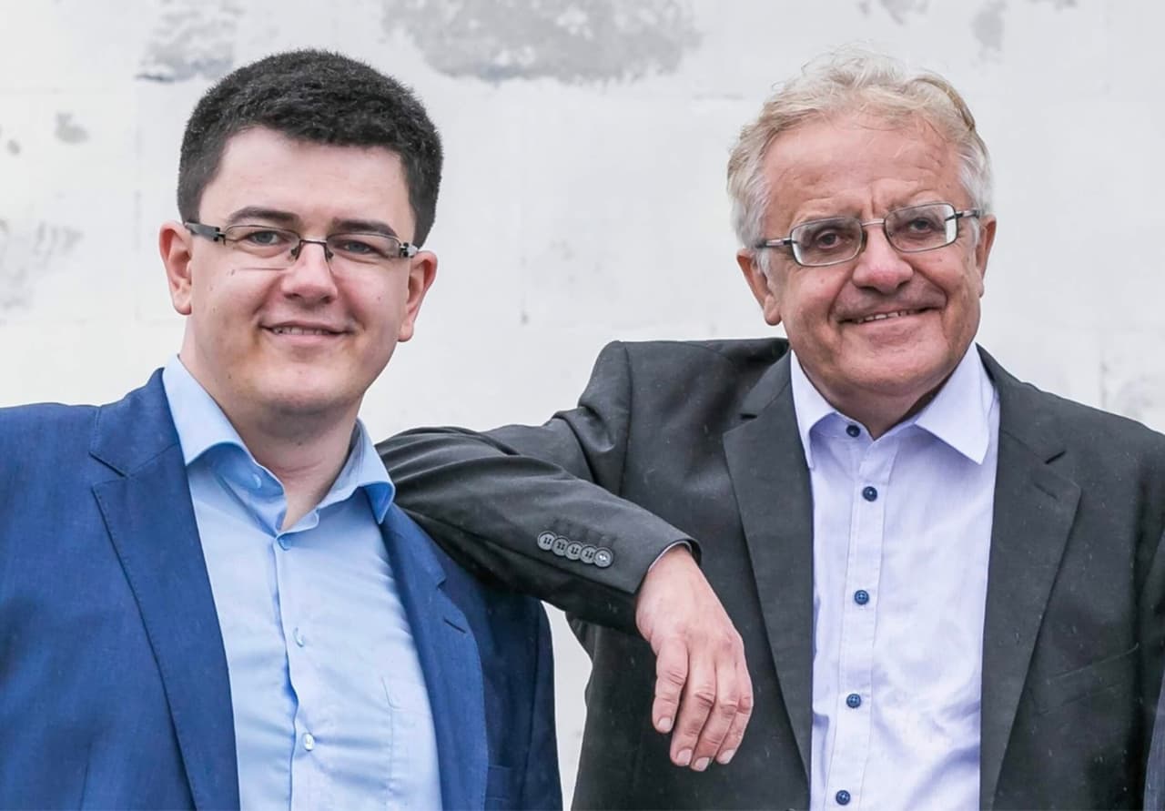 V. Radžvilas (dešinėje) ir jo dešinioji ranka.