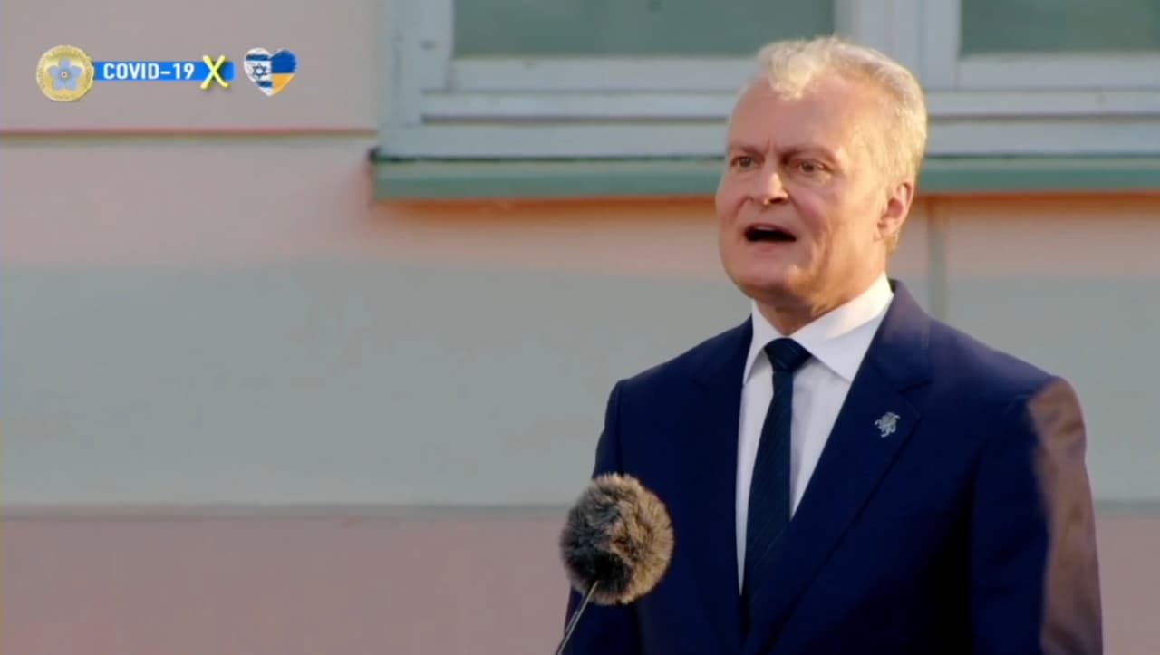 Arestovičius, kalbėdamas apie sudėtingą situaciją fronte, paminėjo ir tatuiruotus, barzdotus ir labai nusipelniusius lochus