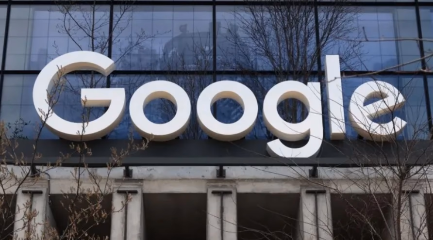 Smūgis gigantui: JAV teismas nusprendė kad Google paieškos monopolis yra nelegalus