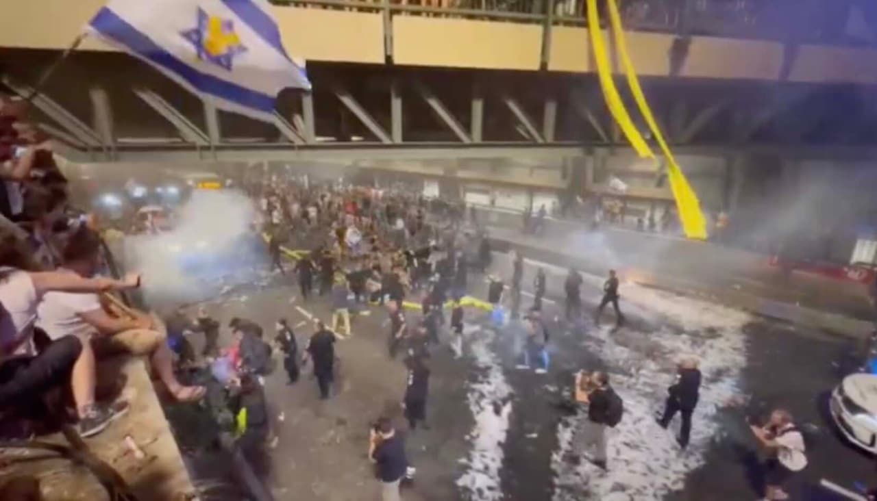 Ne metas protestuoti, kol naikinami teroristai