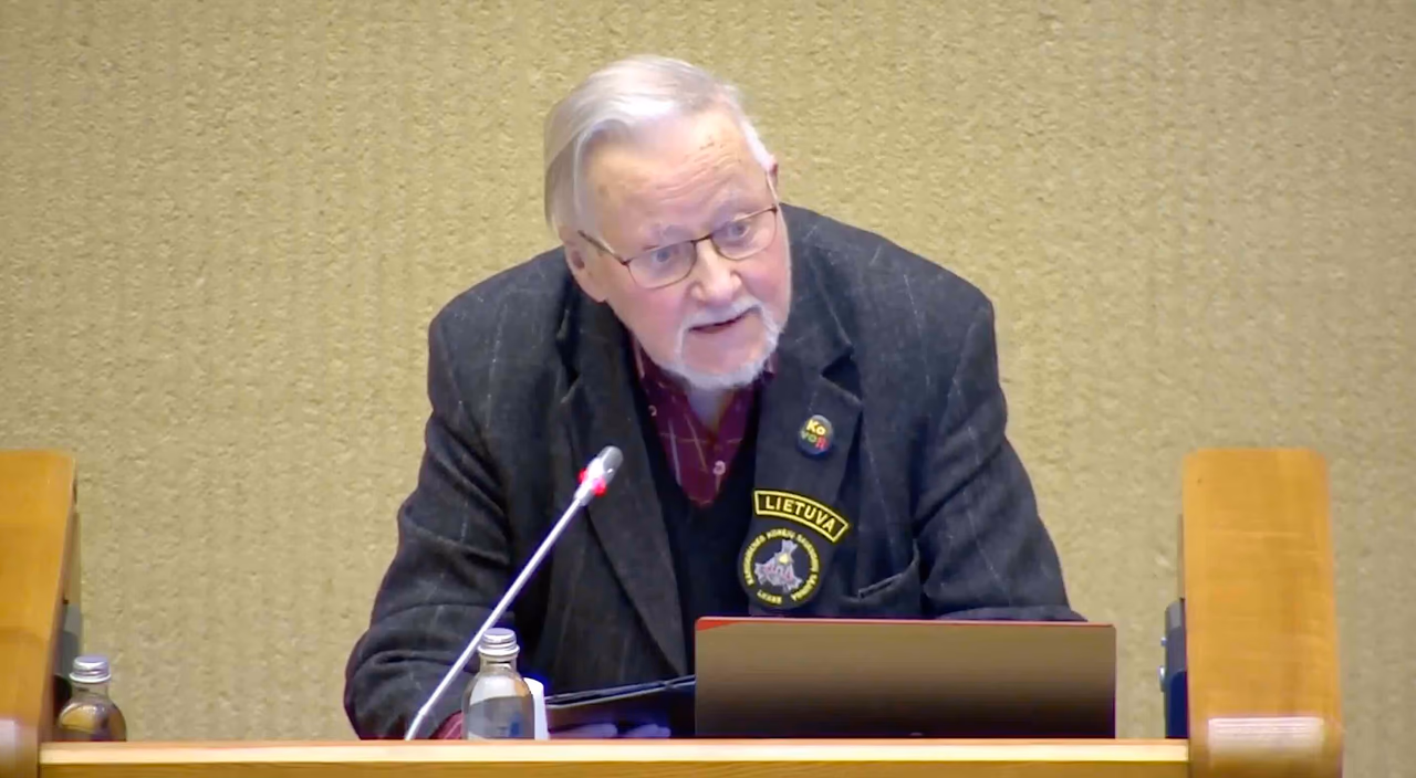 Landsbergis stipriai kirto išrinktajam JAV prezidentui Trampui, sumaitojo AfD ir prisiminė Valatką