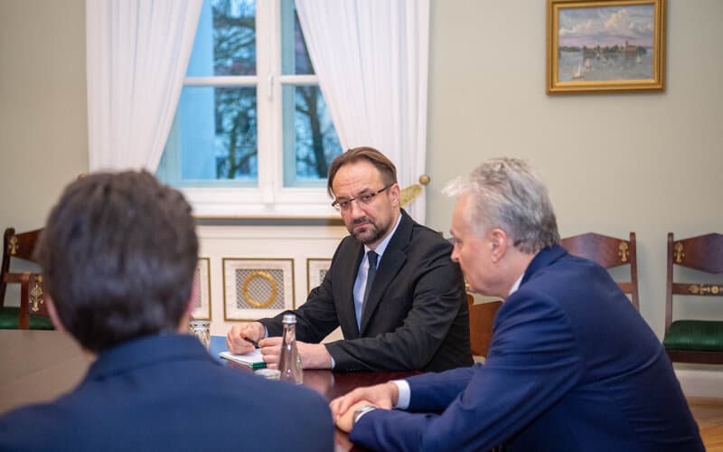 Šimkus su Nausėda išrado formulę, kuri padėtų surinkti daugiau milijardų Rusijos atgrasymui