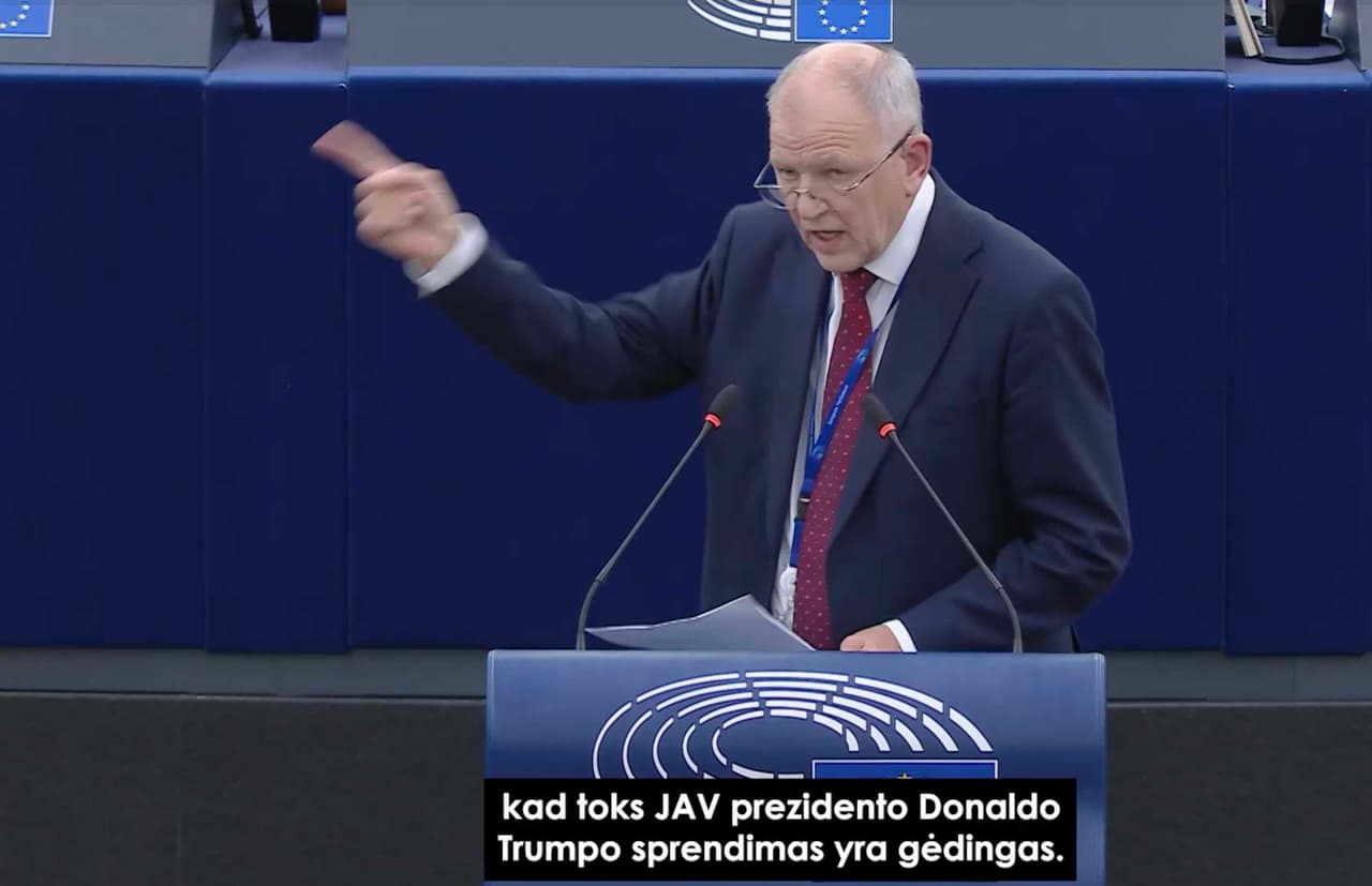 Europos Parlamente Andriukaitis aprėkė gėdingą JAV prezidento Trampo sprendimą