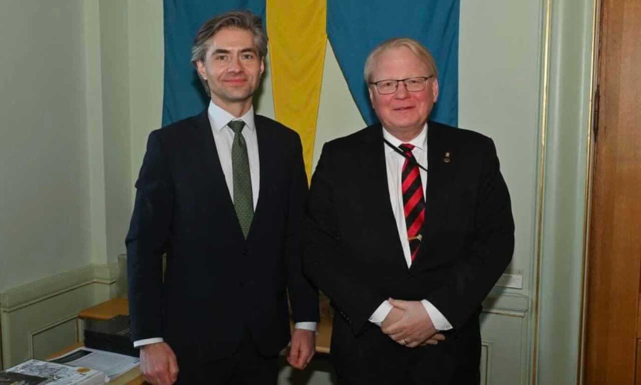 Nausėdos Budrys Stokholme nurodė stiprinti paramą Ukrainai