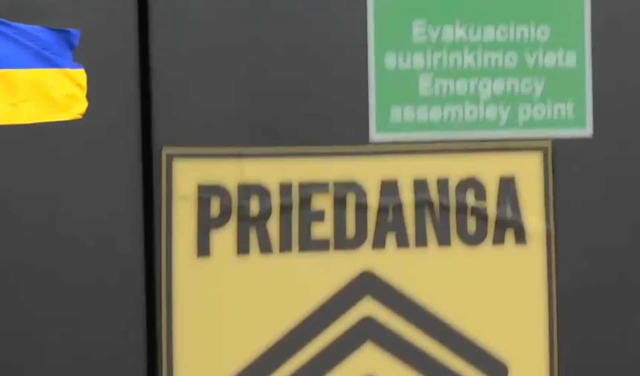 Artėjant Rusijos karinei invazijai, Vyriausybė imasi aktyviai renovuoti priedangas
