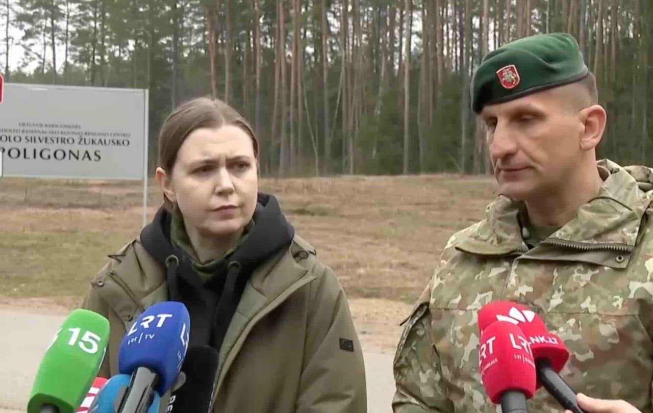 Dėl dingusių keturių JAV karių likimo, šiuo metu vis dar tikrinamos visos versijos, pranešė Šakalienė