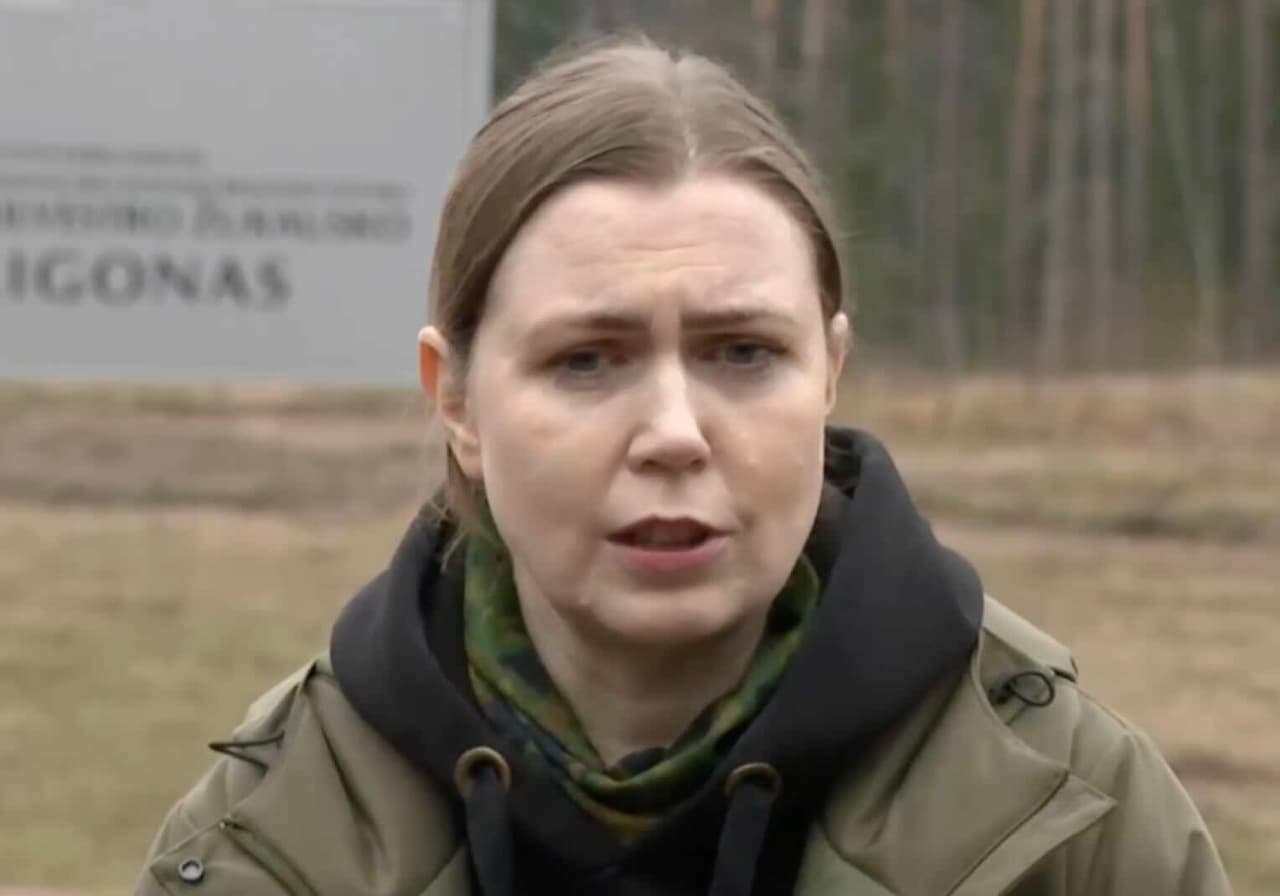 Kodėl JAV kariai su šarvuočiu važiavo ten kur draudžiama, kol kas nėra žinoma