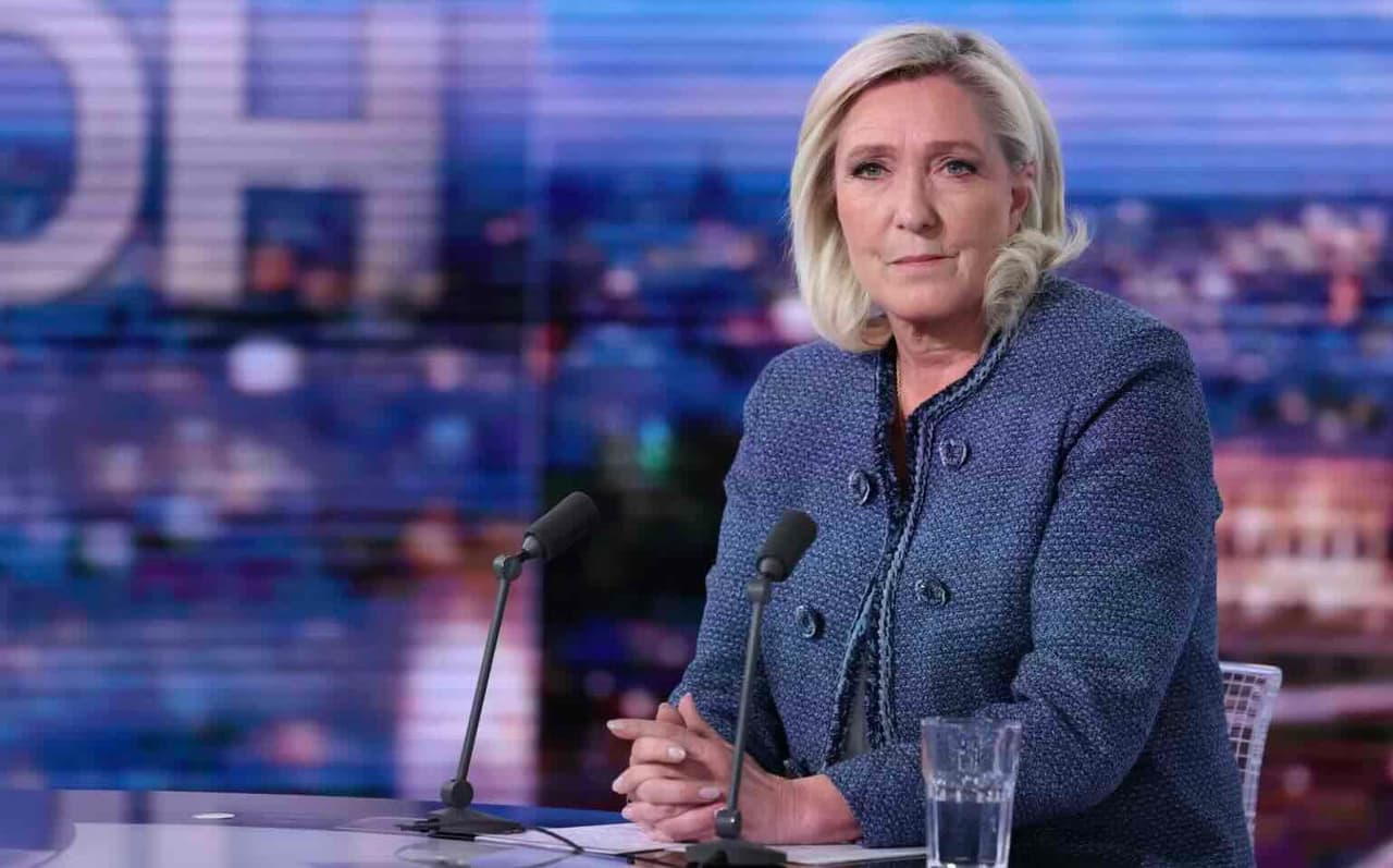 Marine Le Pen pasmerkė „katastrofišką dieną demokratijai“