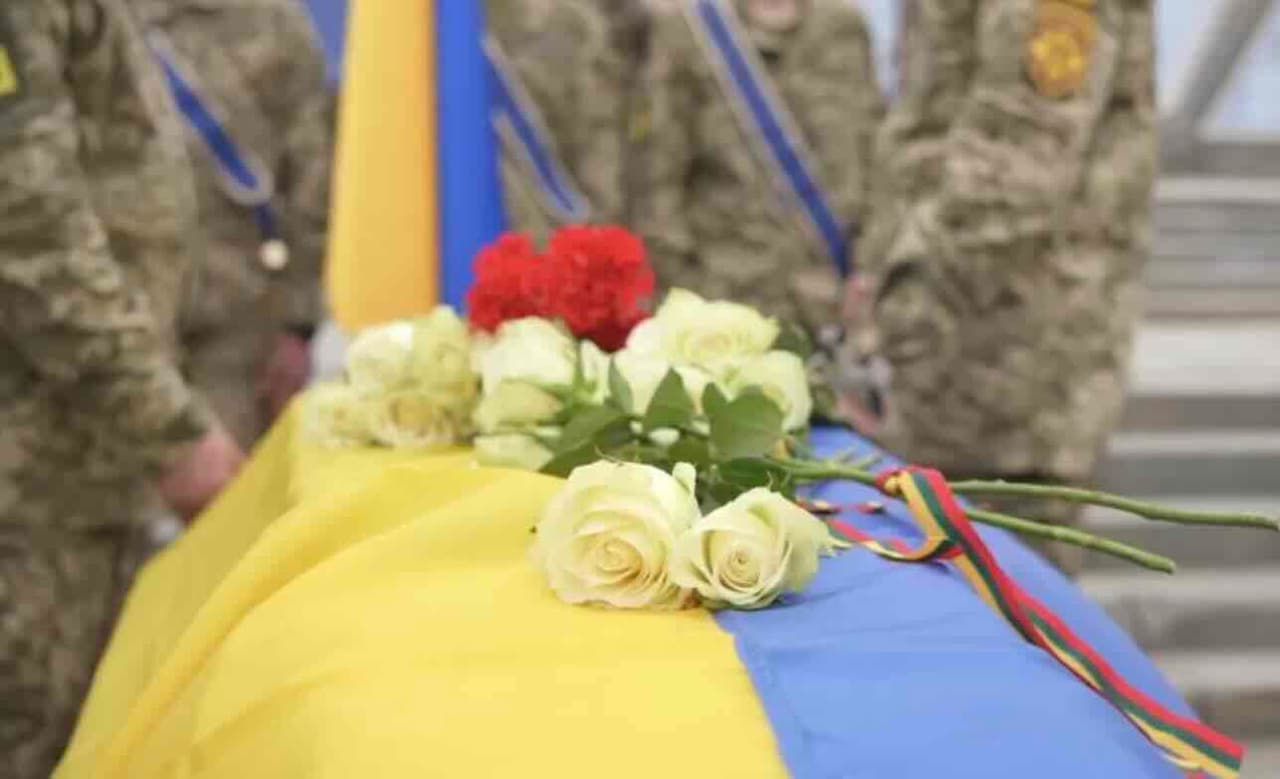 Šakalienė, Vaikšnoras, Nausėda atsisveikino su Lietuvos ir Ukrainos didvyriu Valentėliu
